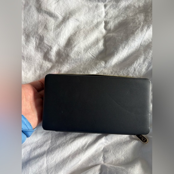 Dior Limited Edition Holiday Clutch – Black & Gold - Picture 6 of 14